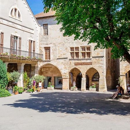 L'Hostellerie De Saint-Jacques Villeneuve-dʼAveyron Εξωτερικό φωτογραφία